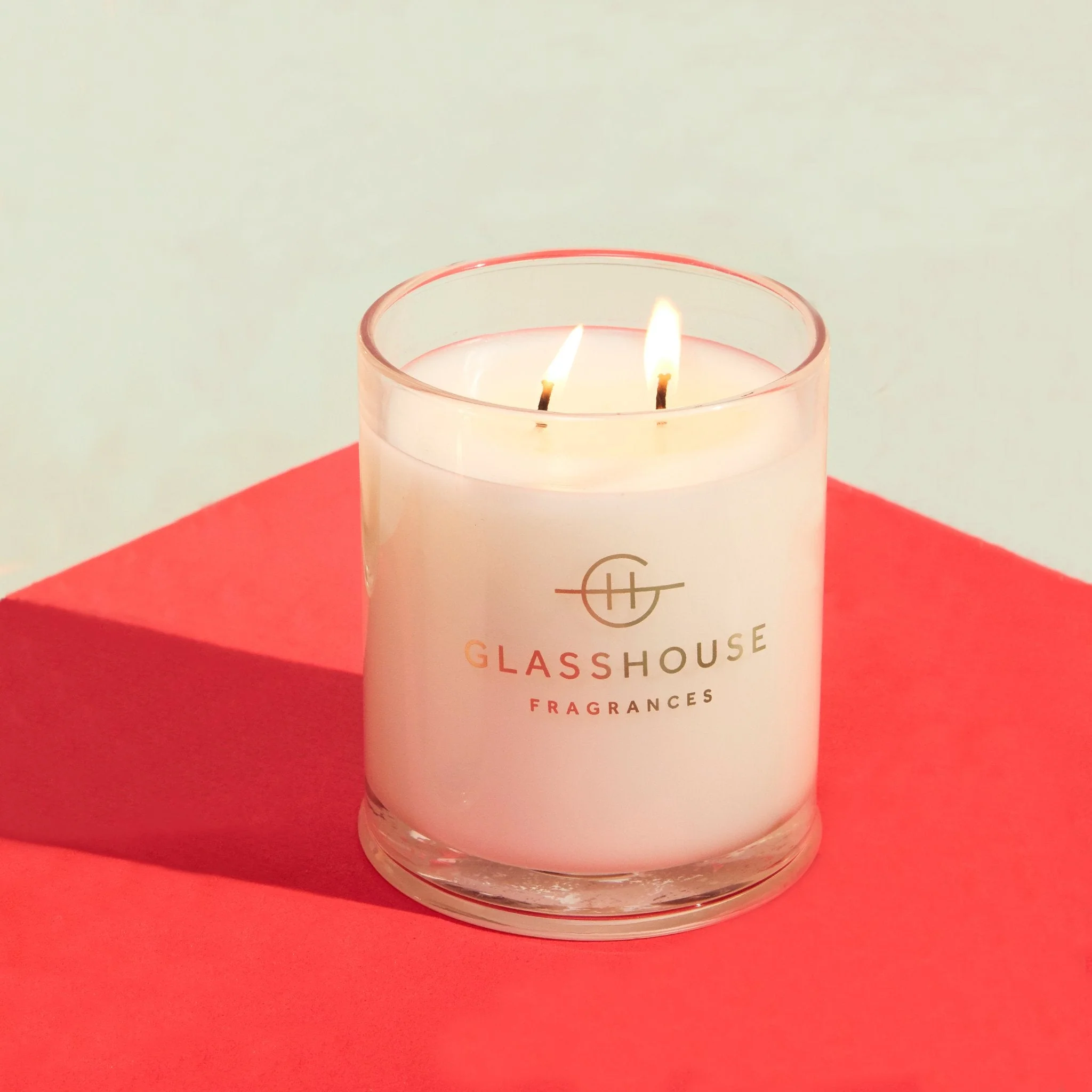 13.4 Oz The Hamptons Candle - Image 2