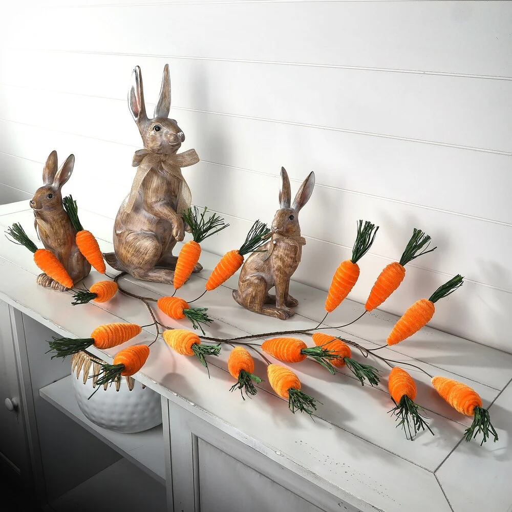 36" Velvet Carrot Garland - Image 3