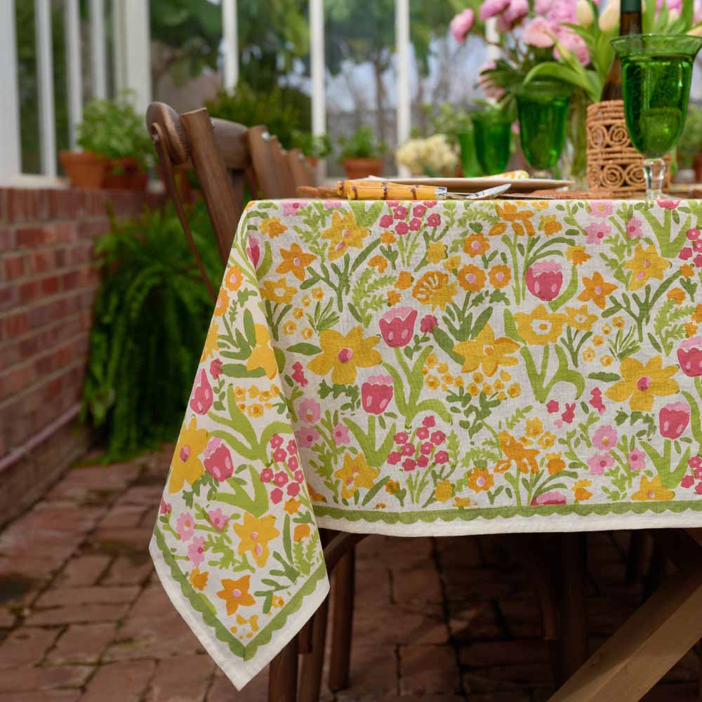 70s Flower Tablecloth - Image 4