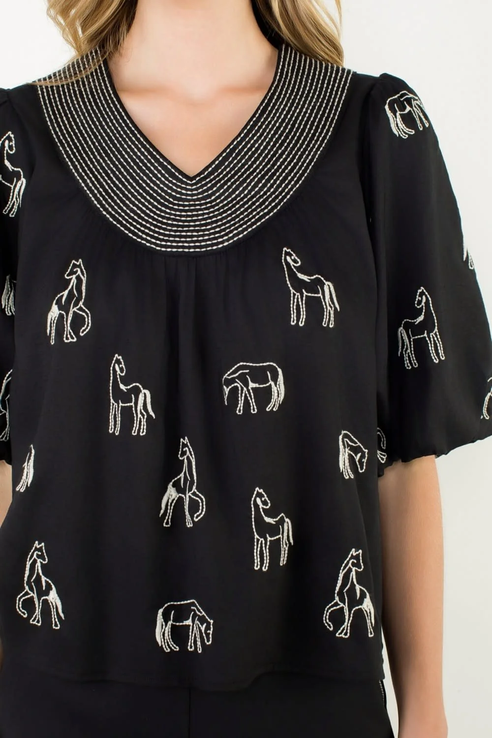 Abigail Embroidered Horse Puff Sleeve Top - Image 4