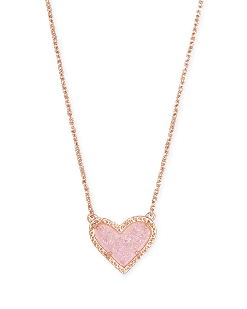 Ari Heart Short Pendant Necklace - Image 12