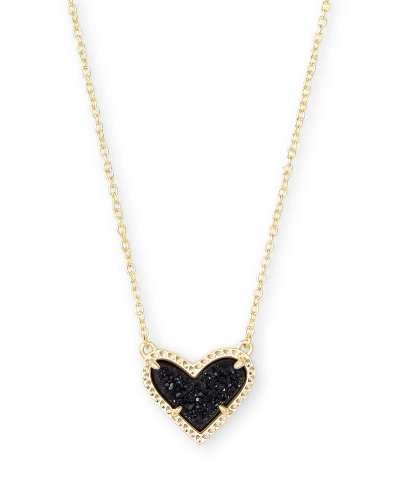 Ari Heart Short Pendant Necklace - Image 14