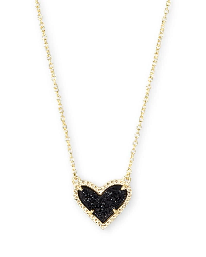 Ari Heart Short Pendant Necklace - Image 7