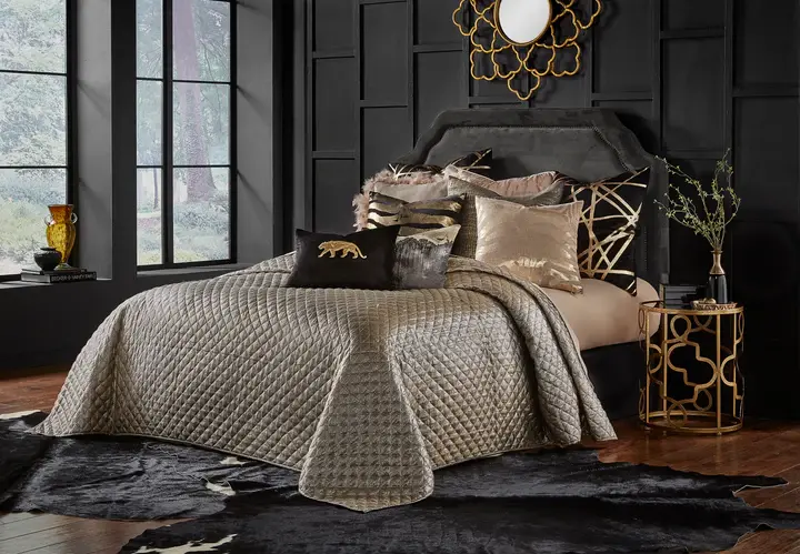 Aura Gold Quilt - King Set