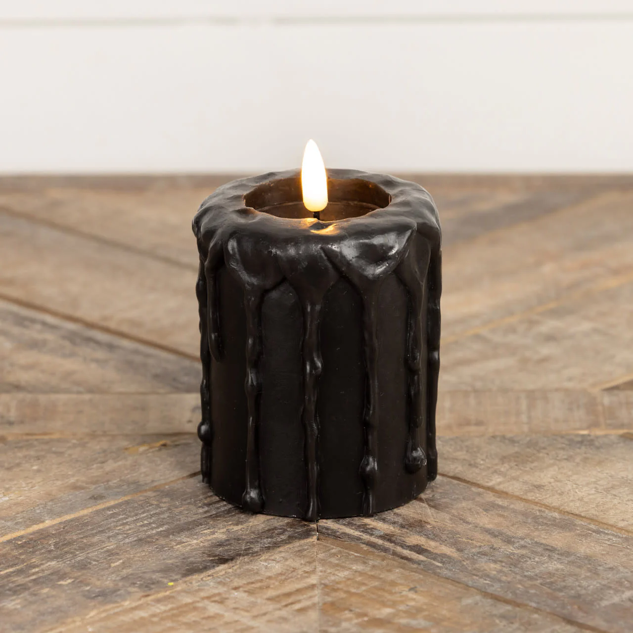 Black 3D Flame Pillar Candle - Image 4