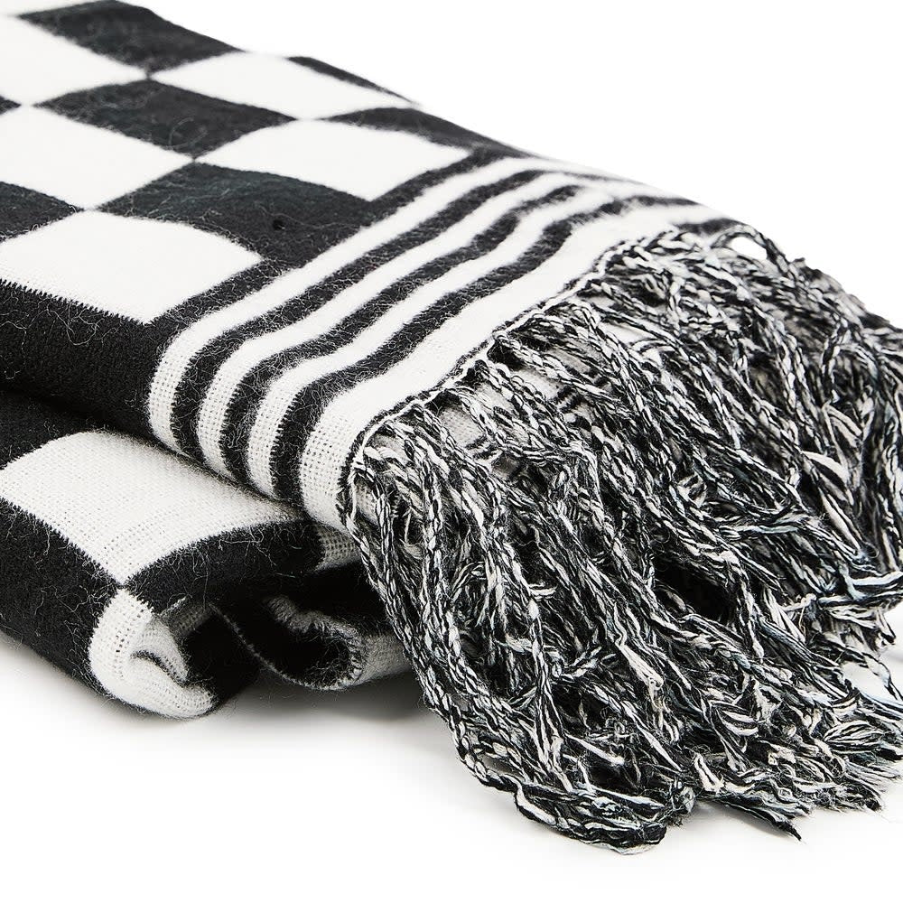 Black & White Check Throw - Image 2