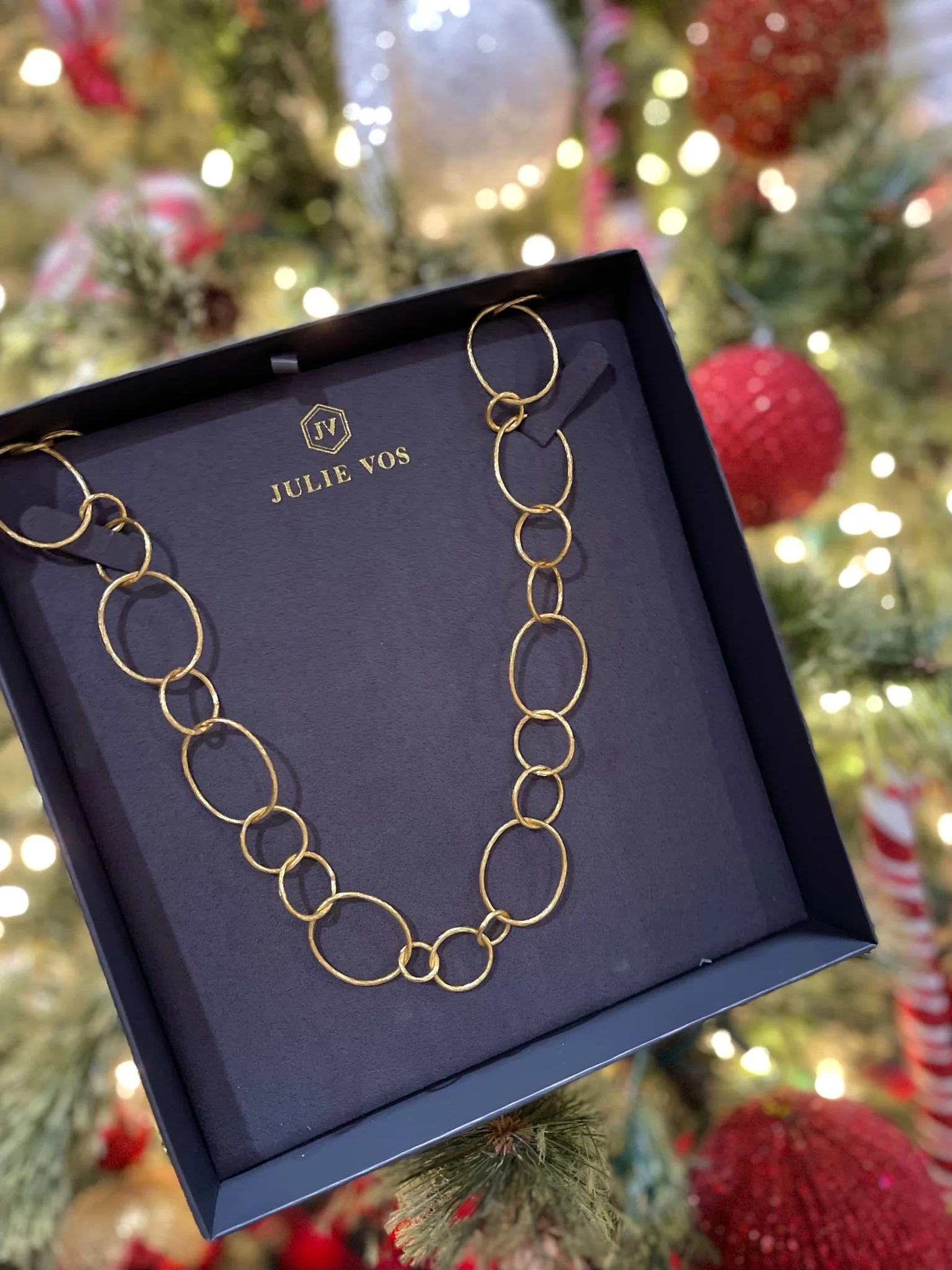Colette Texture Necklace Gold - Image 3