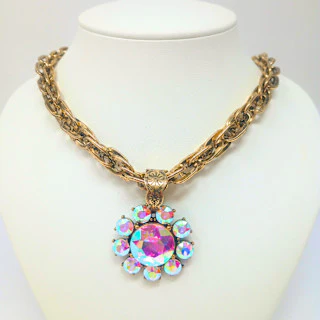 Fashion Crystal Pendant on Chunky Chain Necklace