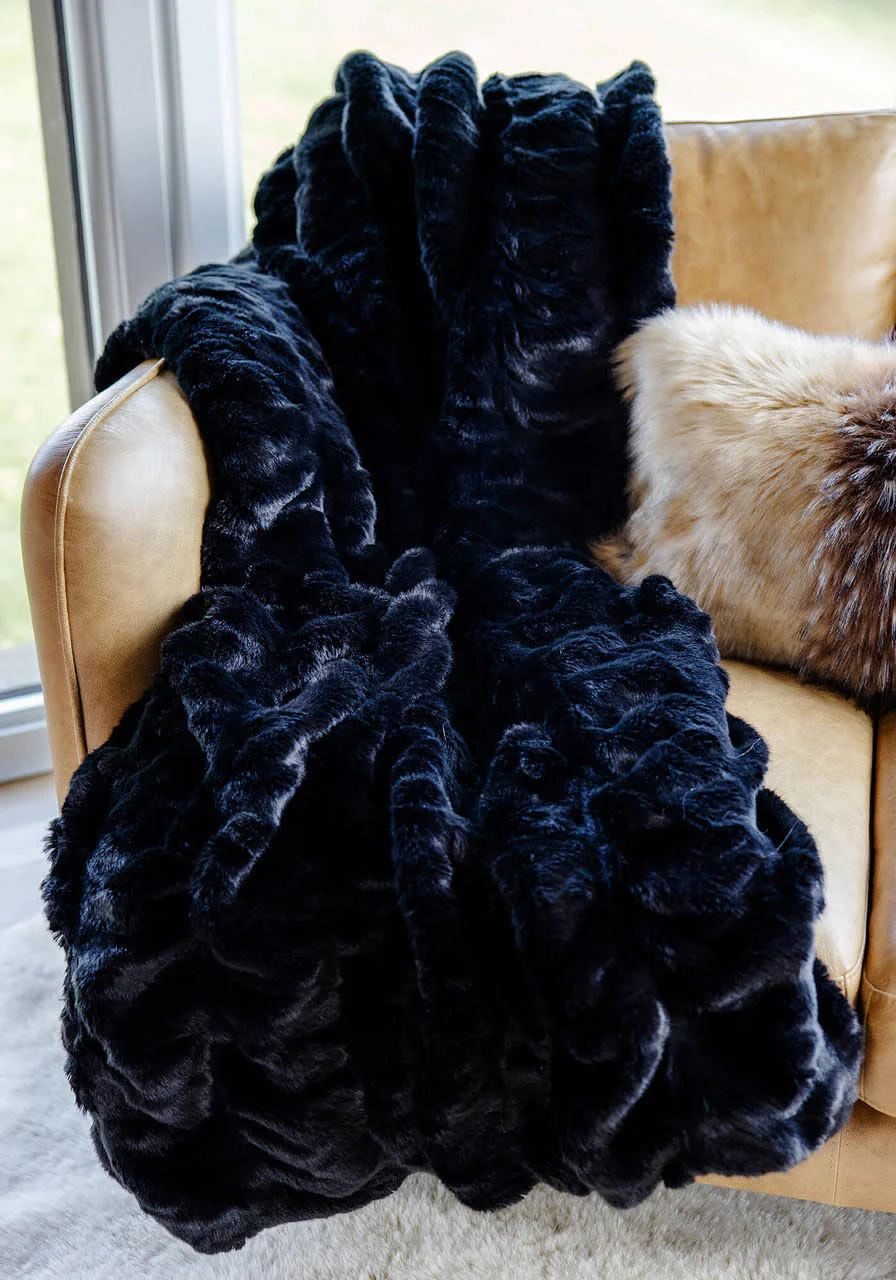 Couture Throw Onyx Mink - Image 3