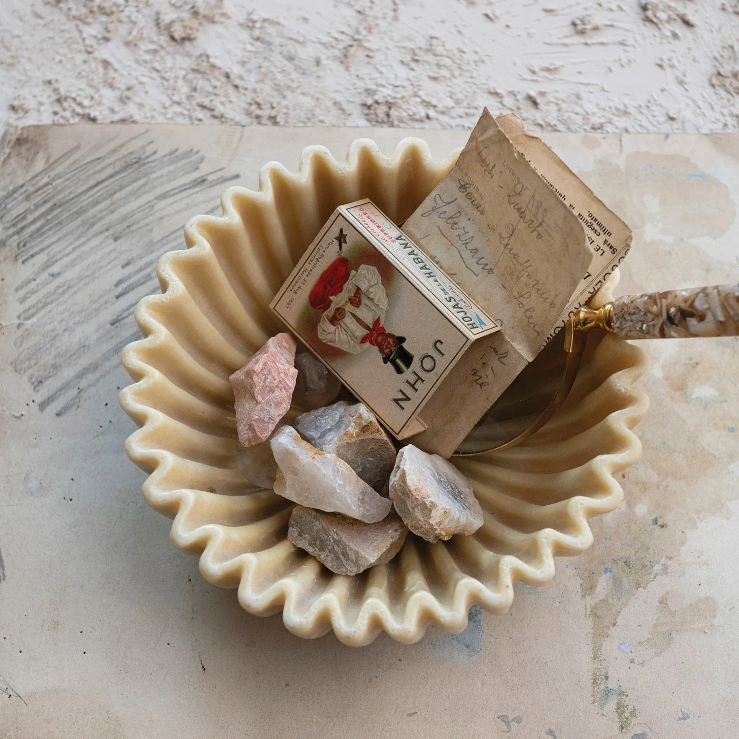 Decorative Resin Pleated Bowl - Image 2