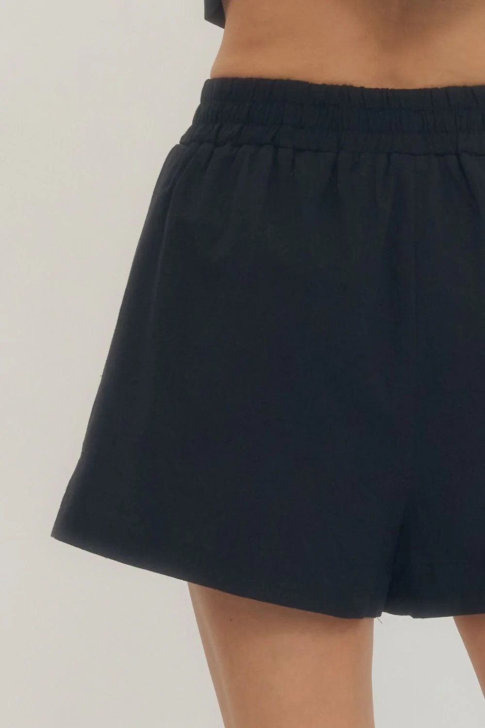 Hannah Solid Elastic Waist Shorts - Image 5