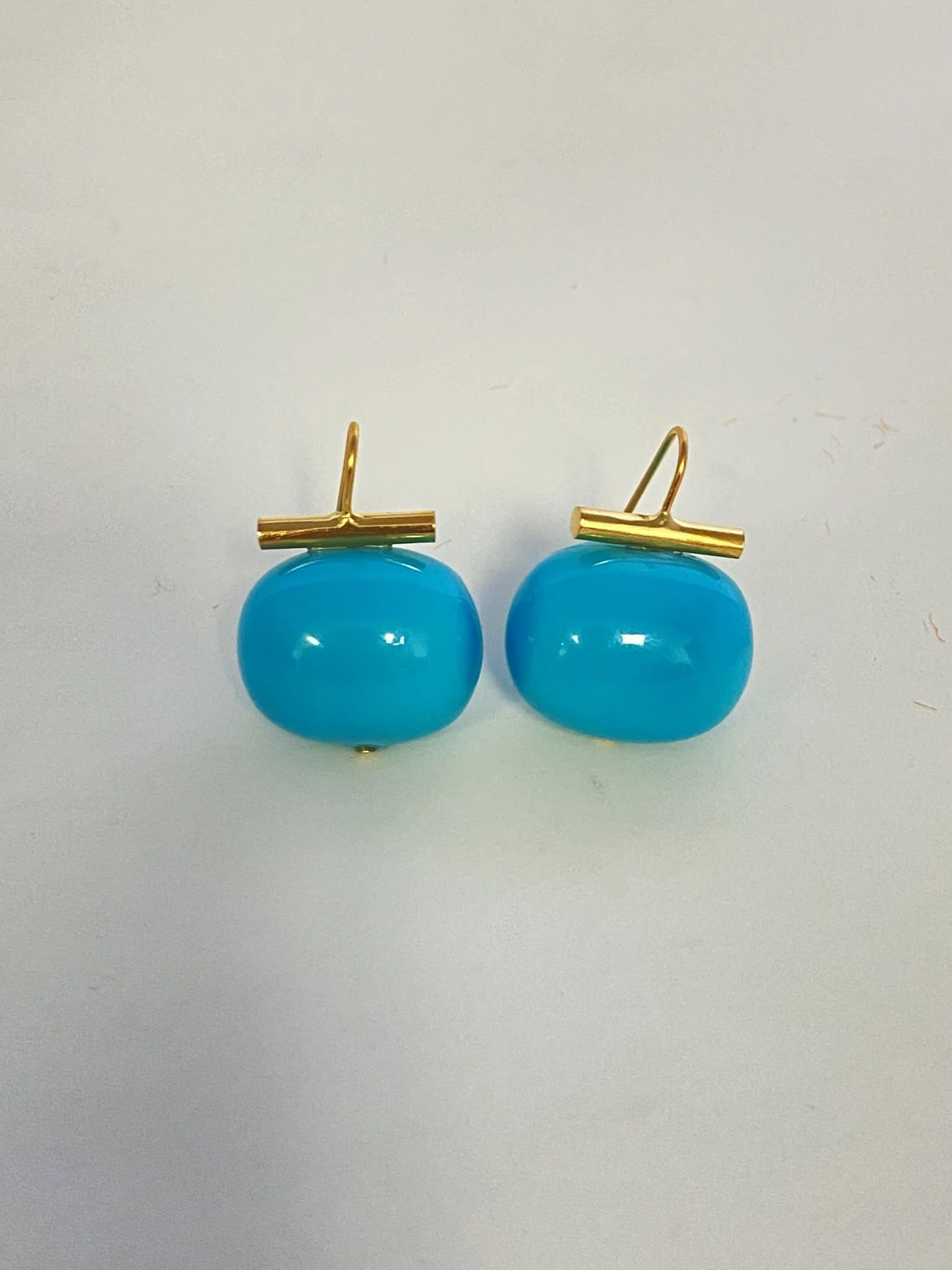 Large Pebble Pearl Ear Wire - Image 4