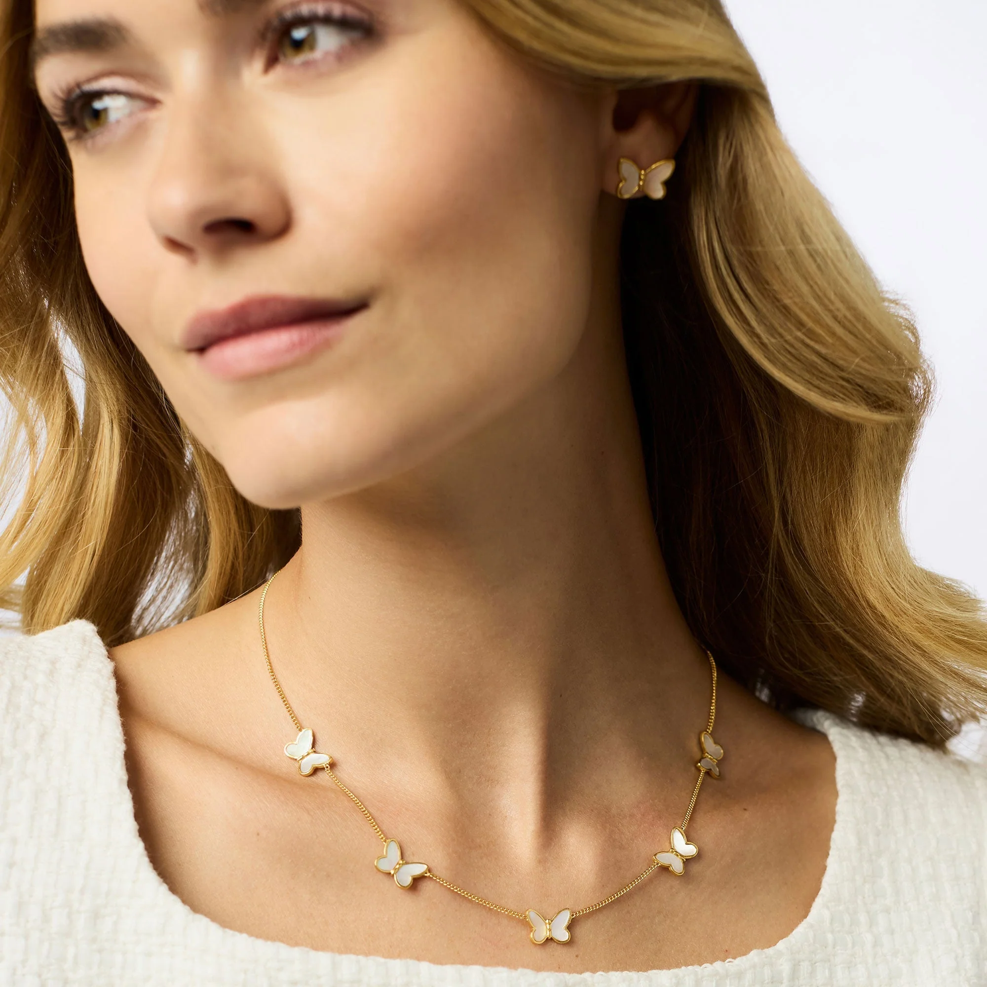 Papillon Delicate Station Necklace Mother of Pearl - Image 3