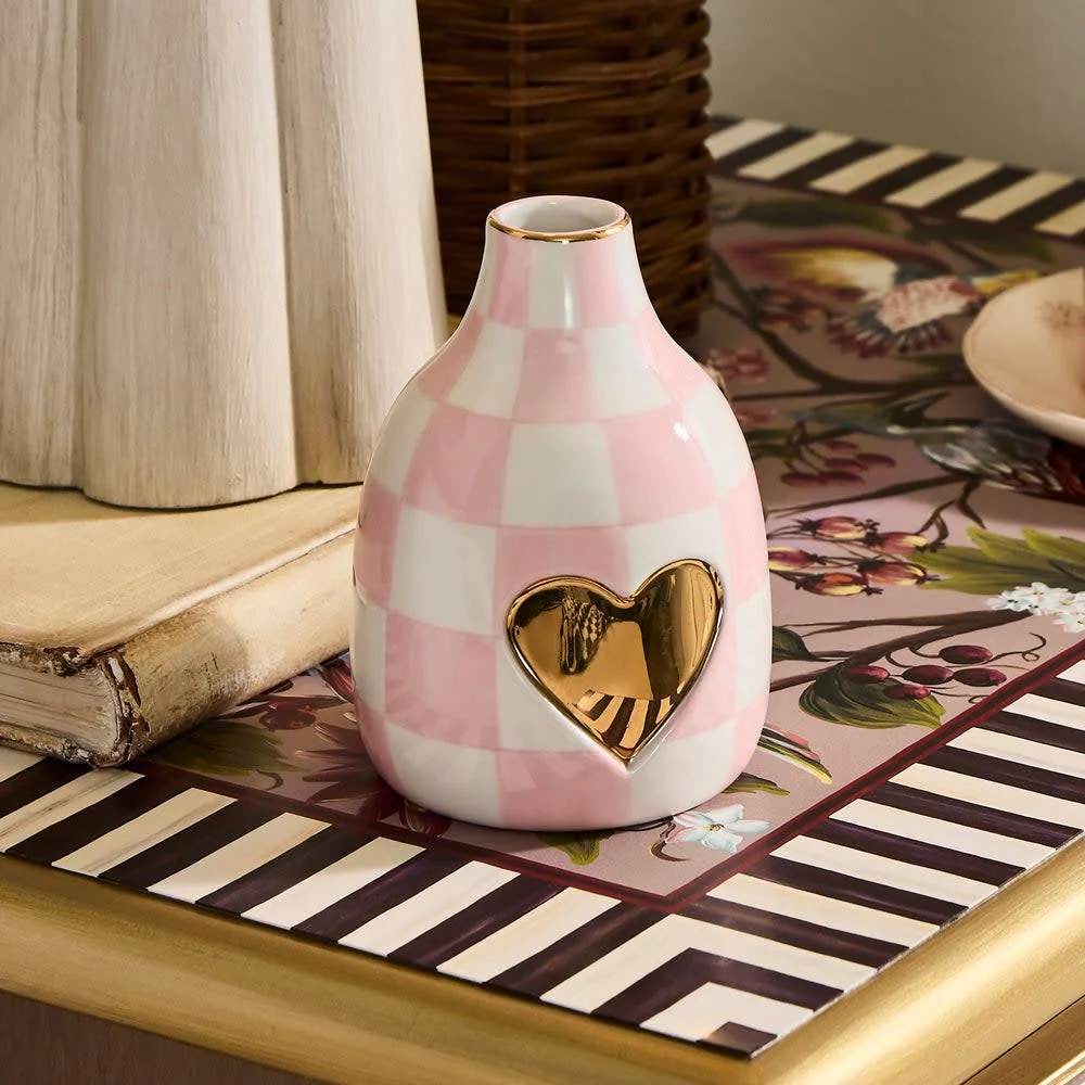 Rosy Check Short heart Bud Vase - Image 3