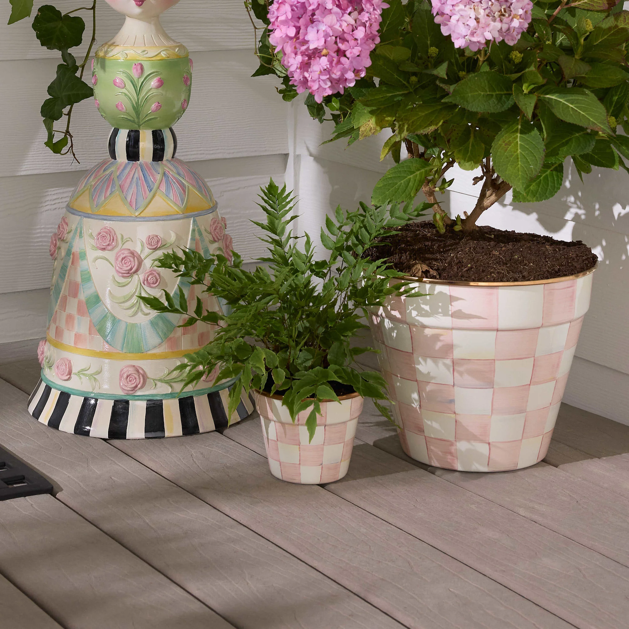 Rosy Check Small Garden Pot - Image 4