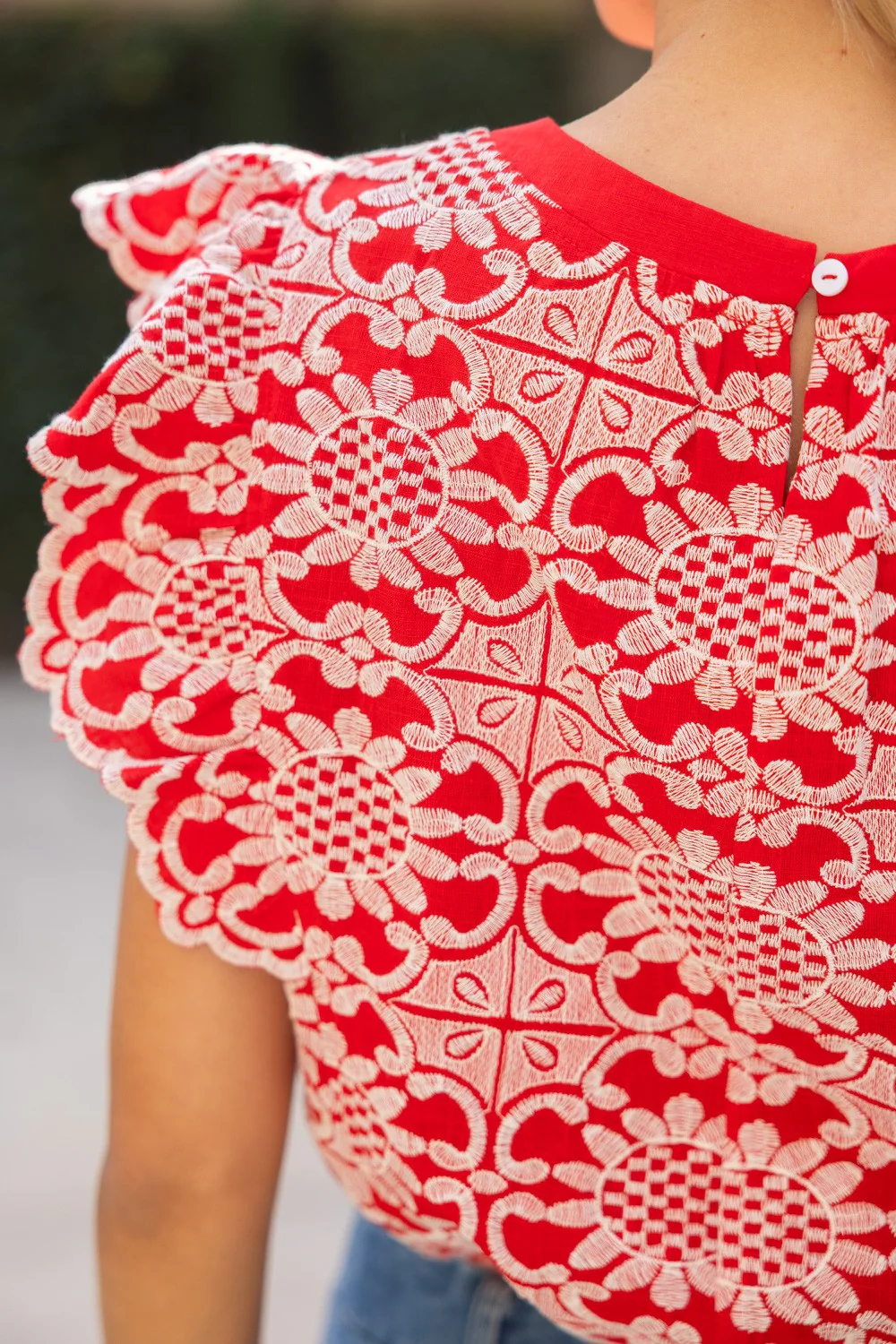 Rylie Scallop Ruffle Detail Floral Embroidered Top - Image 5