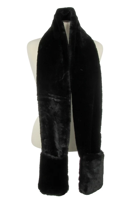 Scarf Fur Plush With Pockets - Image 2