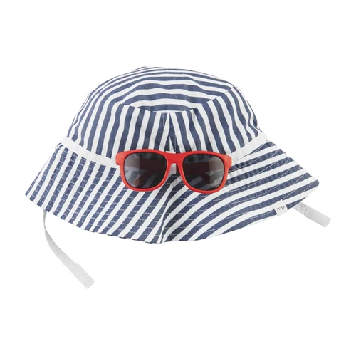 Hat & Sunglasses