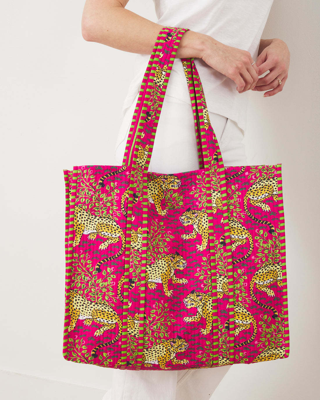 The Traveler Tote in Bagheera