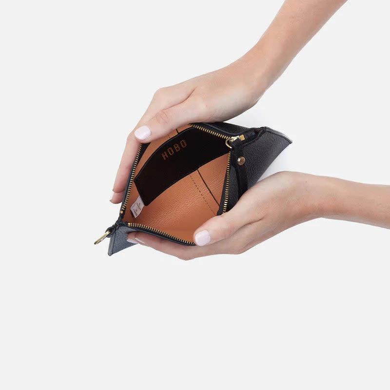 Vida Small Pouch - Image 10